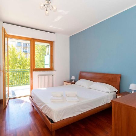 Cozy&Spacious Apt 2 Min Walk From The Tram Stop! Apartment Turin Bagian luar foto
