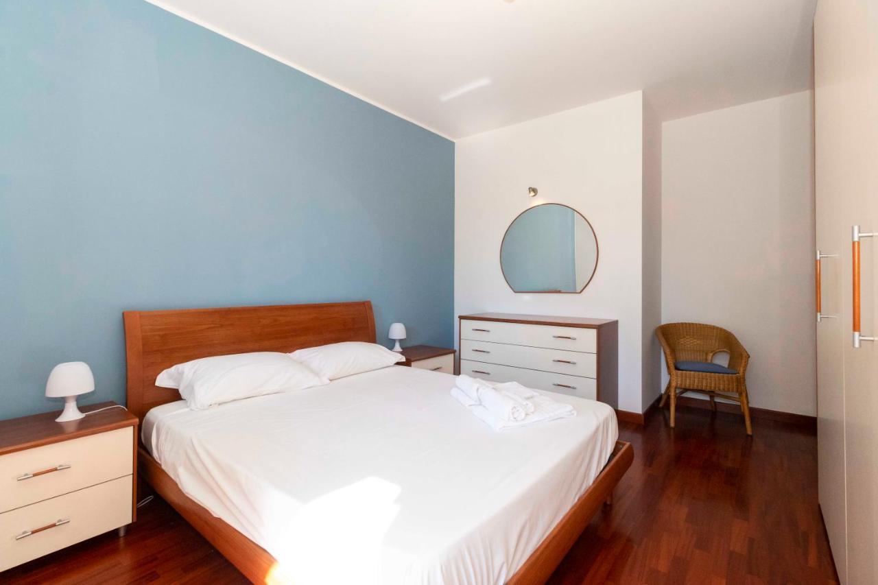 Cozy&Spacious Apt 2 Min Walk From The Tram Stop! Apartment Turin Bagian luar foto