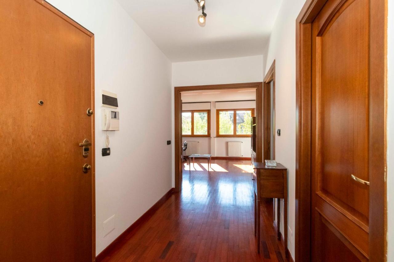 Cozy&Spacious Apt 2 Min Walk From The Tram Stop! Apartment Turin Bagian luar foto