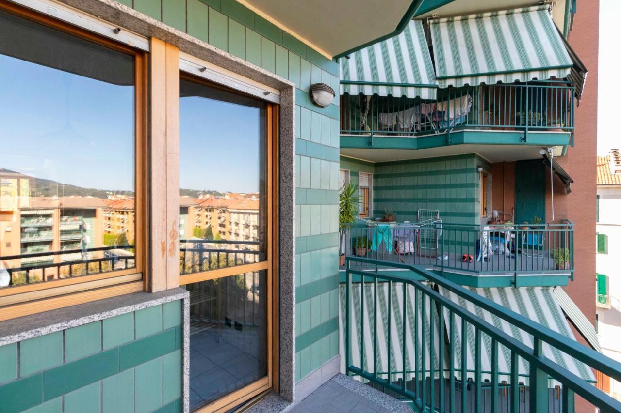 Cozy&Spacious Apt 2 Min Walk From The Tram Stop! Apartment Turin Bagian luar foto