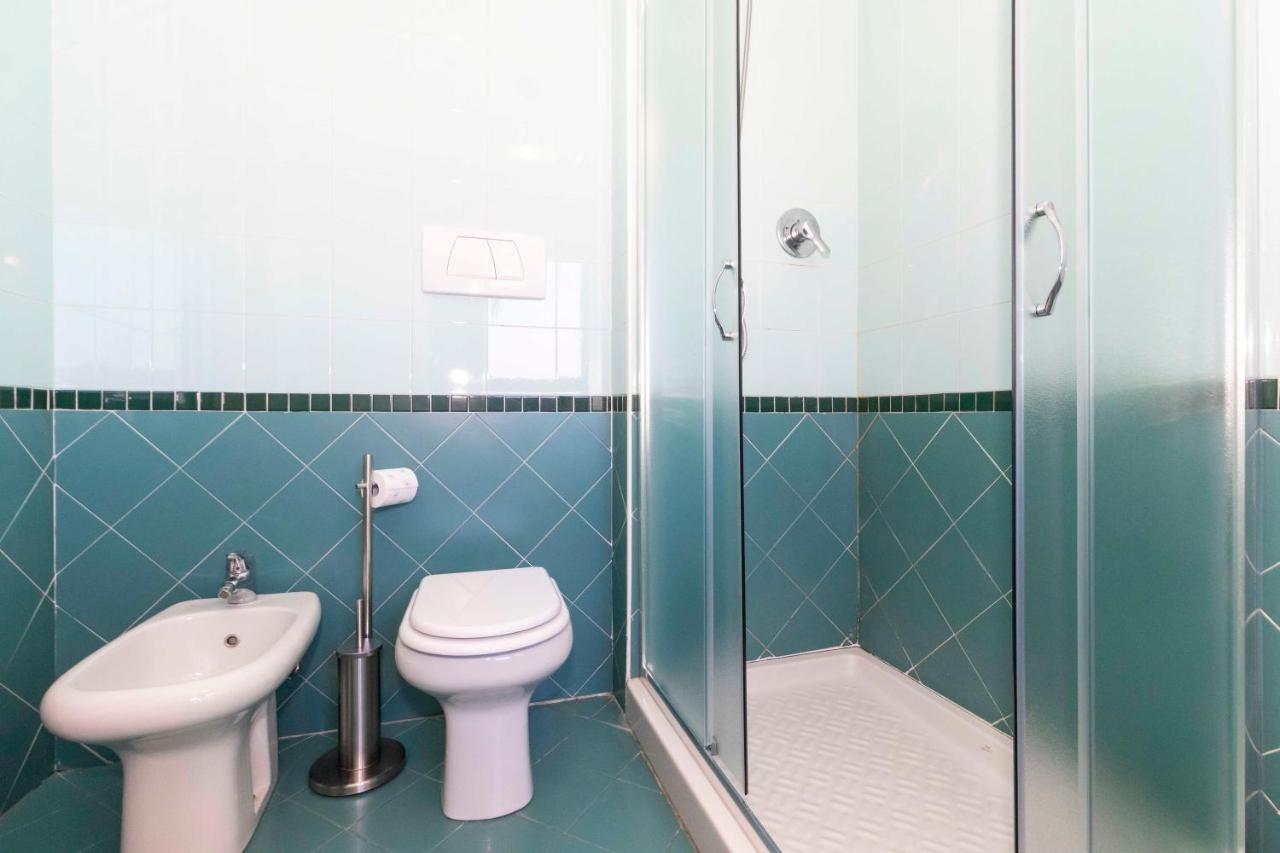 Cozy&Spacious Apt 2 Min Walk From The Tram Stop! Apartment Turin Bagian luar foto