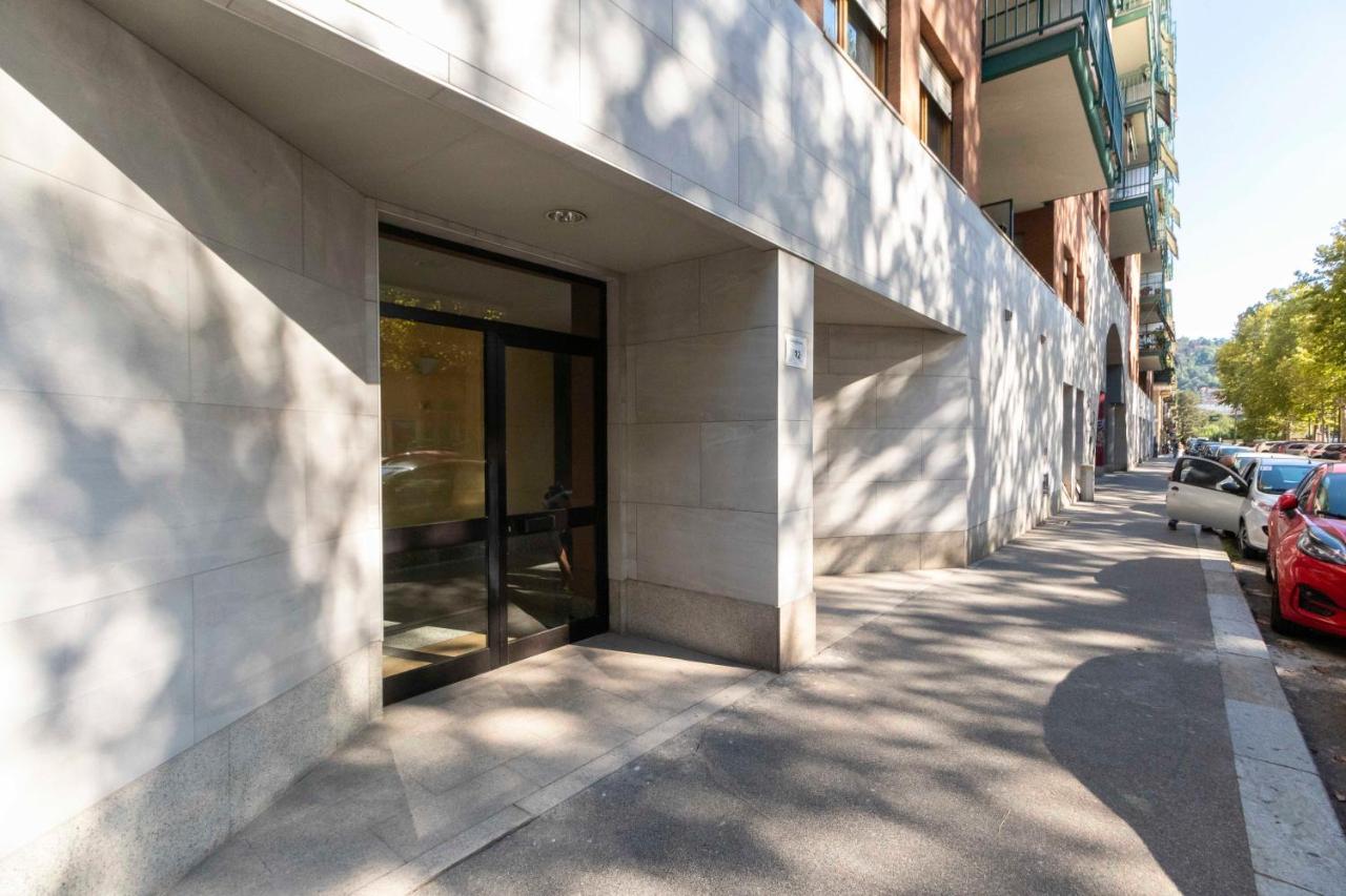 Cozy&Spacious Apt 2 Min Walk From The Tram Stop! Apartment Turin Bagian luar foto