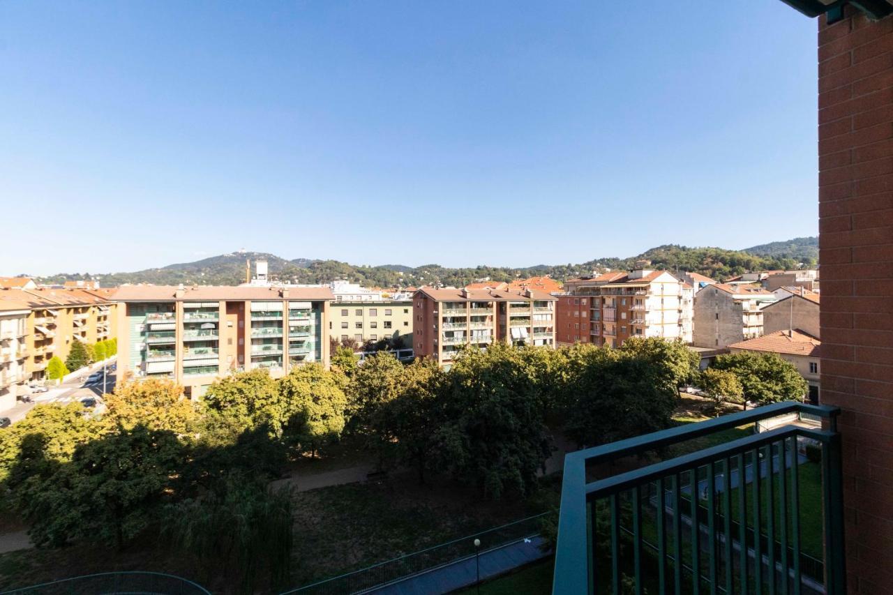 Cozy&Spacious Apt 2 Min Walk From The Tram Stop! Apartment Turin Bagian luar foto