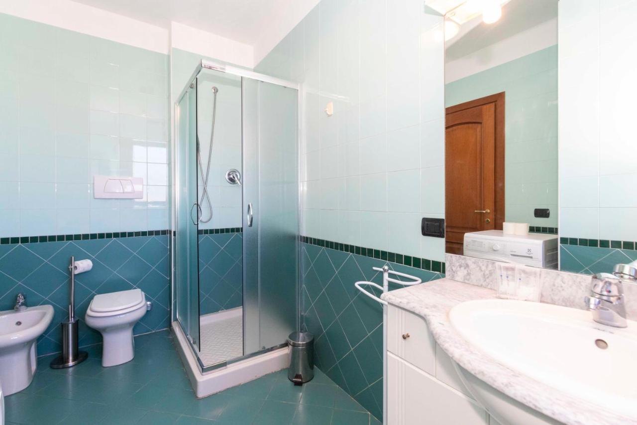 Cozy&Spacious Apt 2 Min Walk From The Tram Stop! Apartment Turin Bagian luar foto